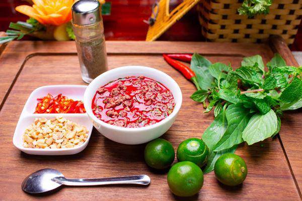 nằm mơ thấy tiết canh